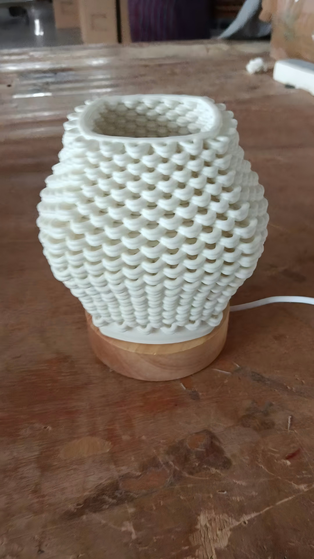 Vase-shaped night light