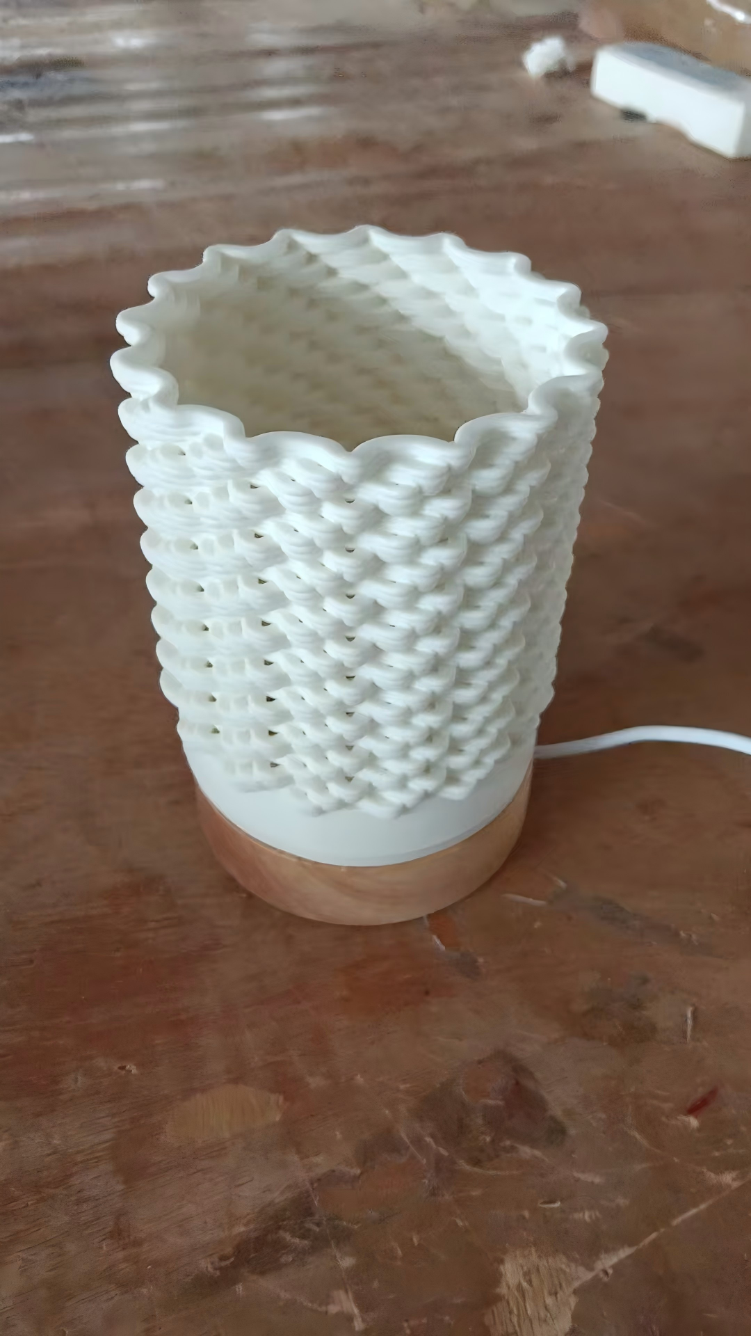 Vase-shaped night light