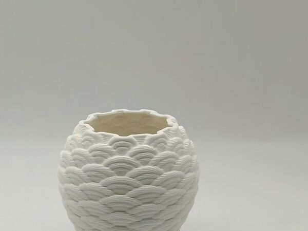 Vase-shaped night light